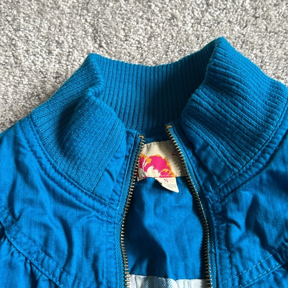 Blue Jacket - Picture 3 of 7